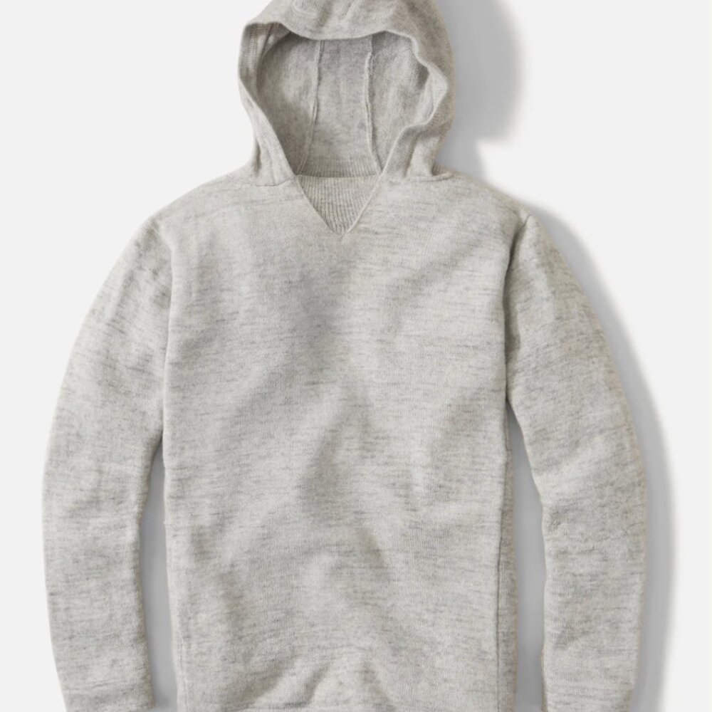 🌟ACCEPTING ALL OFFERS Paka The Hoodie Unisex, Size Large, Grey